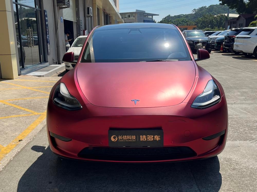 Tesla Model Y 2022 — фото автомобиля 1