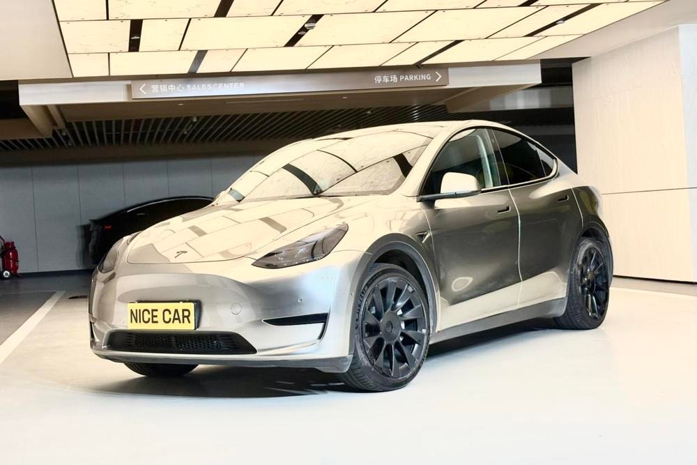 Tesla Model Y 2022 — фото автомобиля