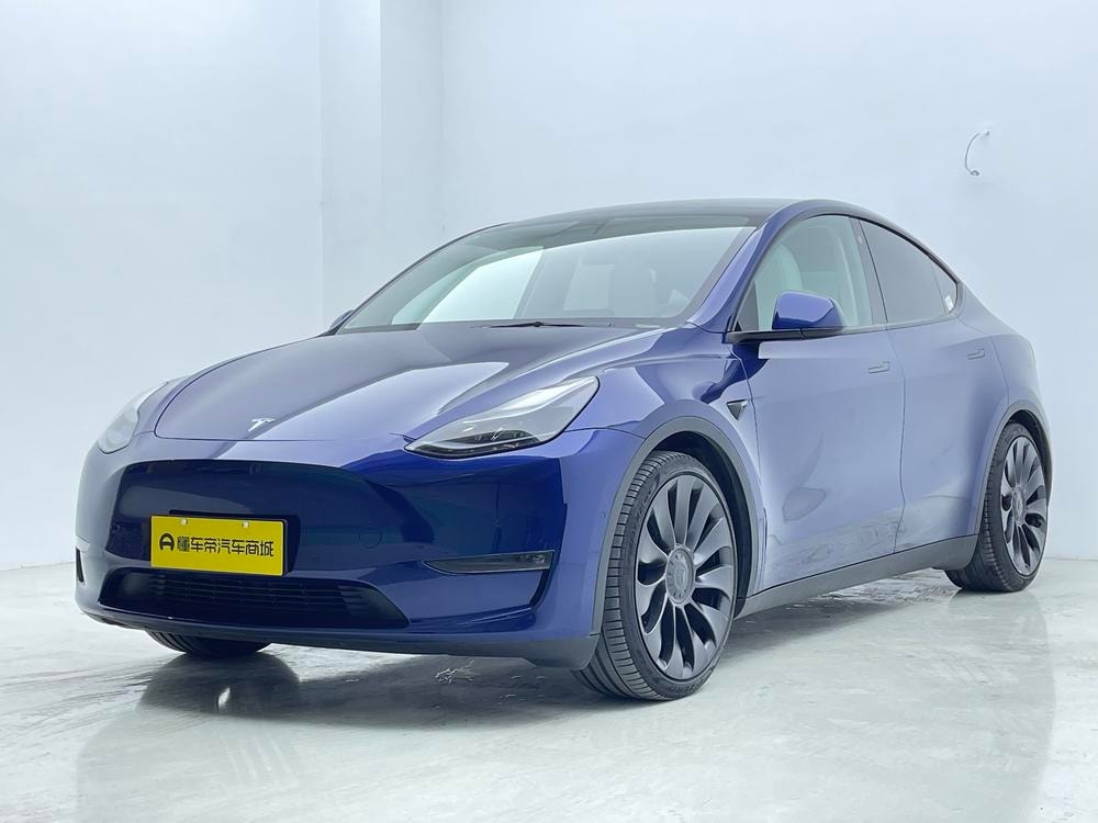 Tesla Model Y 2022 — фото автомобиля 1