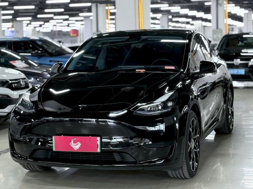 Tesla Model Y 2022 — фото автомобиля