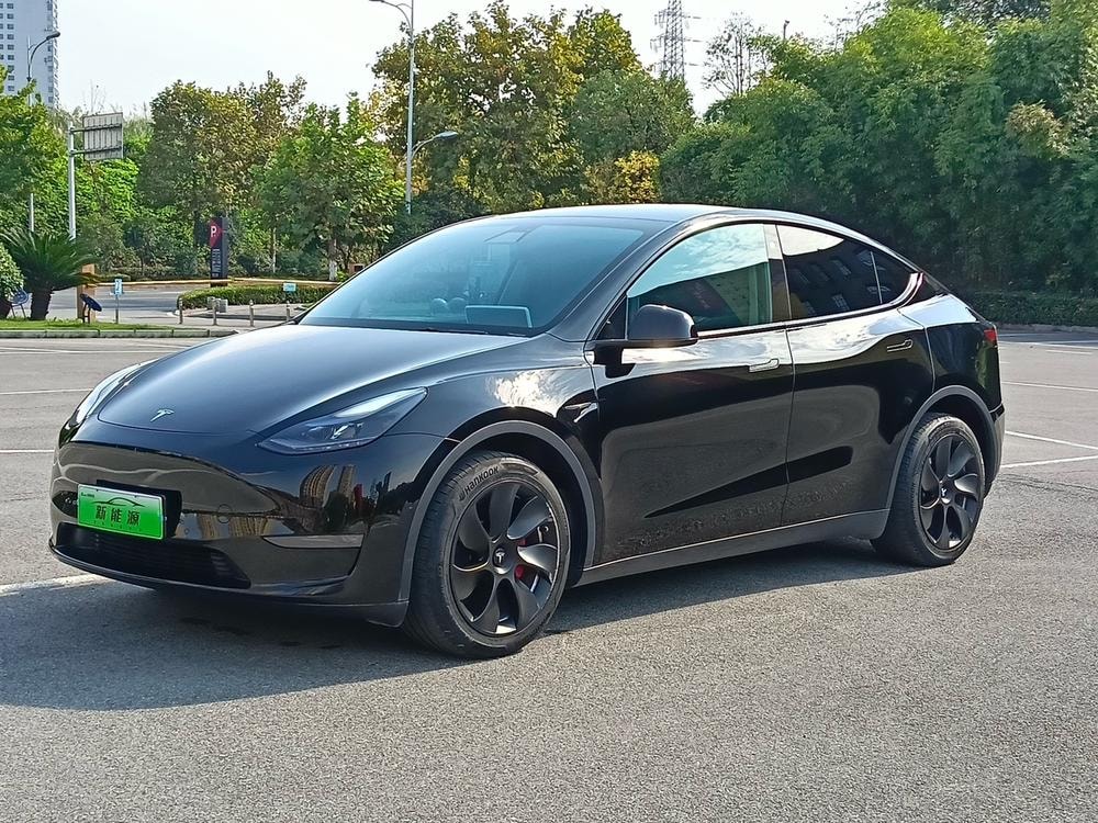 Tesla Model Y 2022 — фото автомобиля