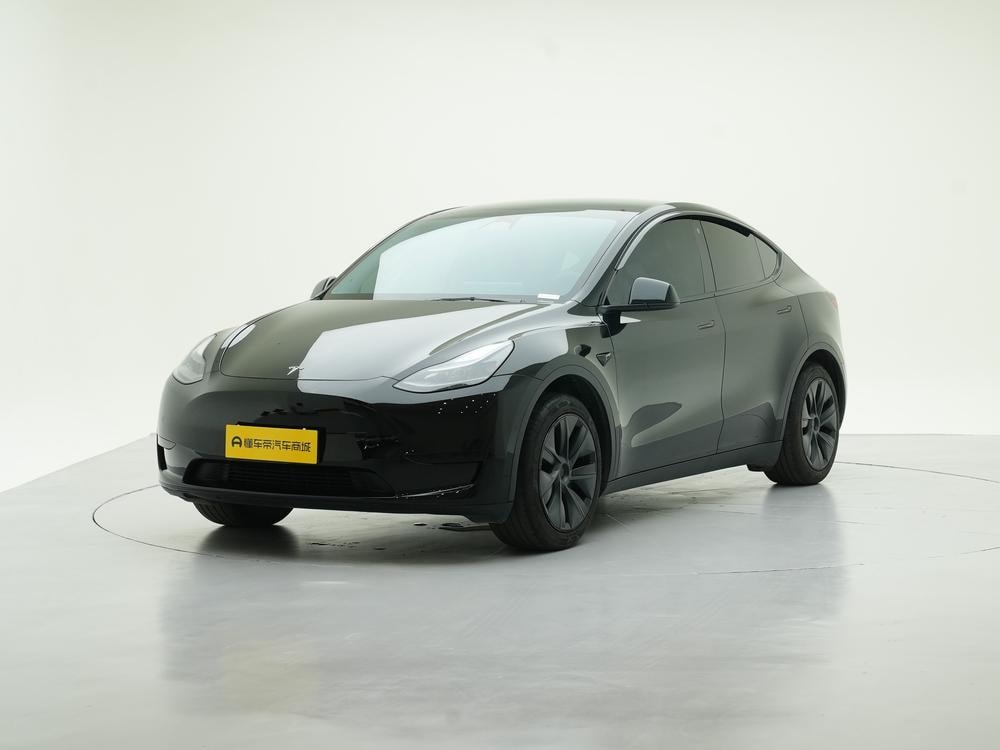 Tesla Model Y 2023 — фото автомобиля 1