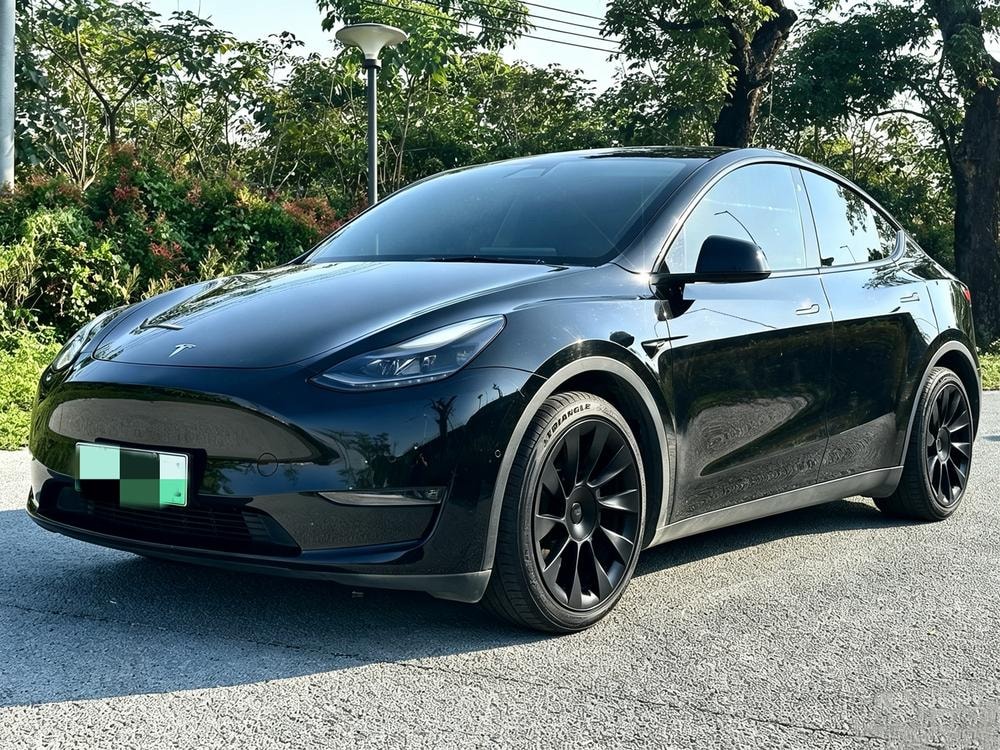 Tesla Model Y 2021 — фото автомобиля