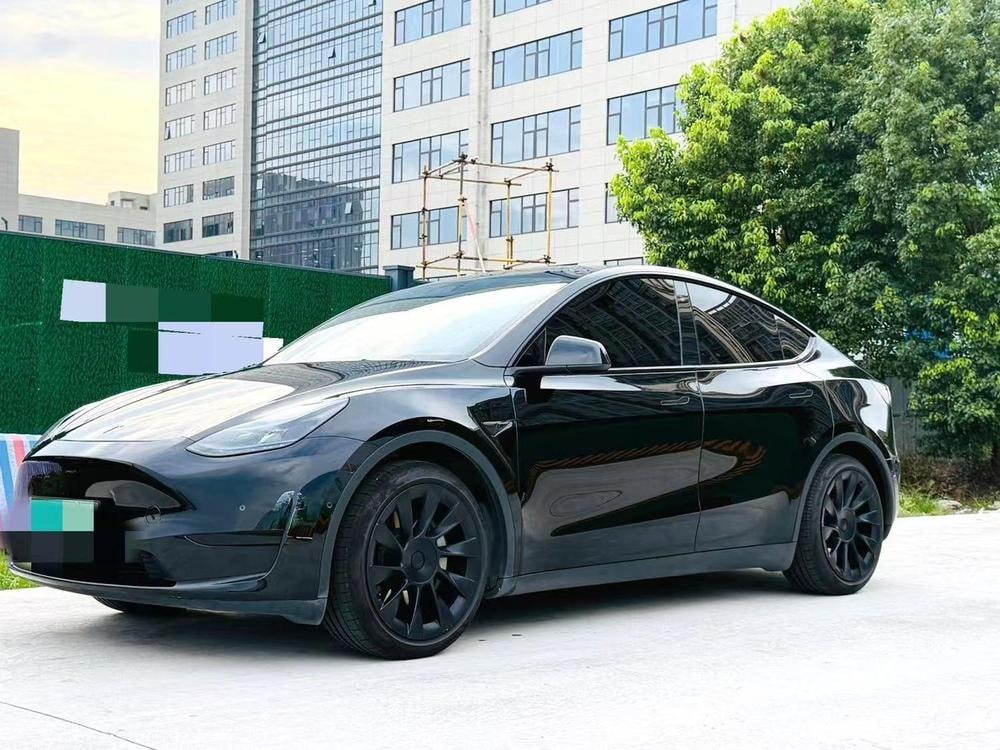 Tesla Model Y 2022 — фото автомобиля 1