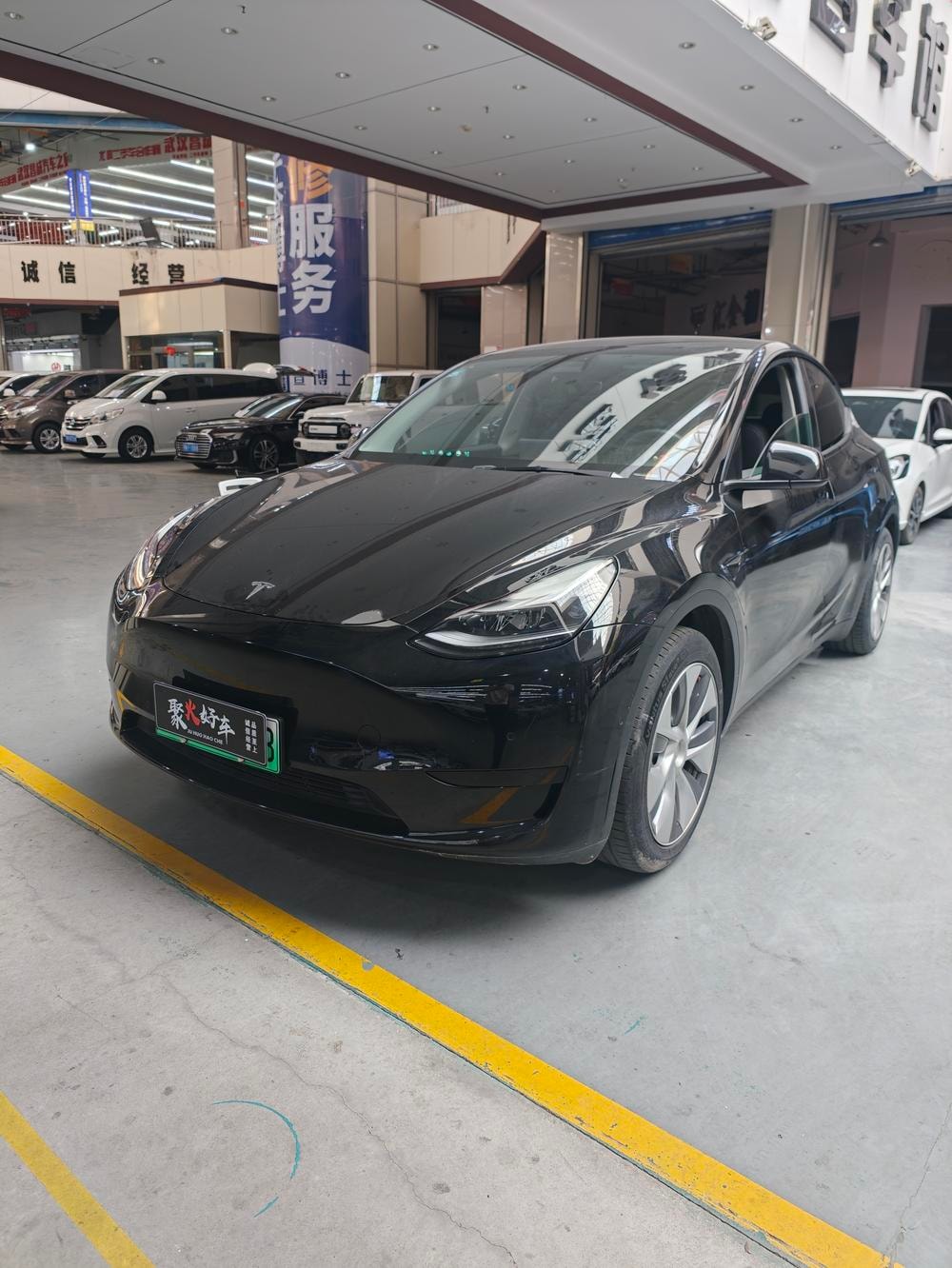 Tesla Model Y 2022 — фото автомобиля 1