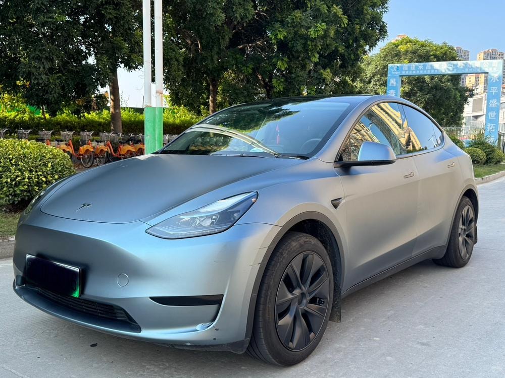 Tesla Model Y 2024 — фото автомобиля 1