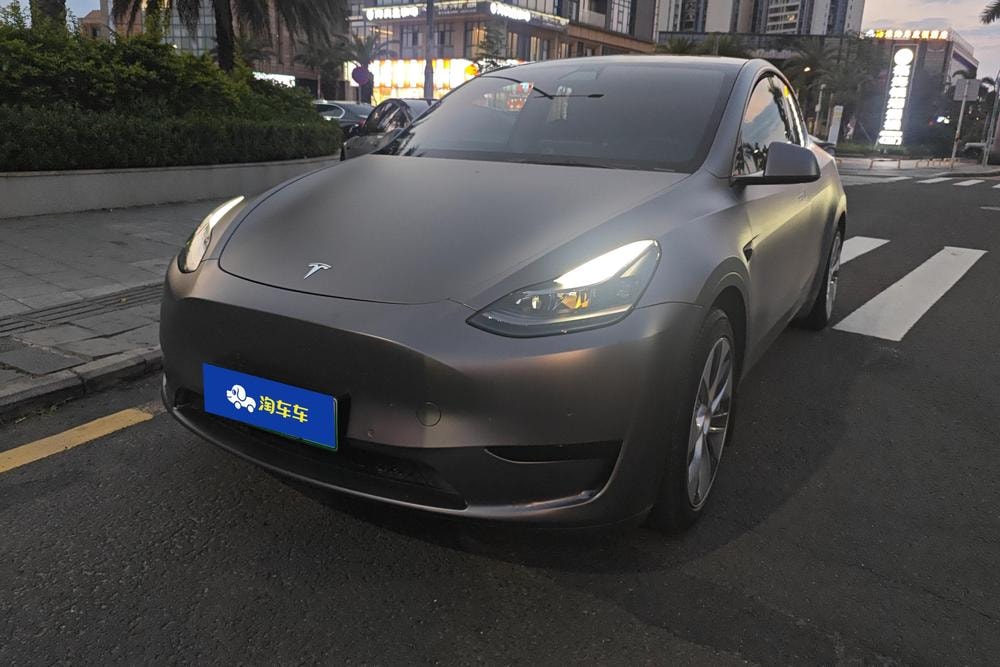 Tesla Model Y 2022 — фото автомобиля 1