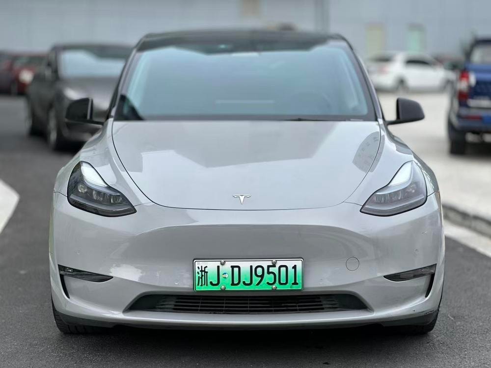 Tesla Model Y 2022 — фото автомобиля 1