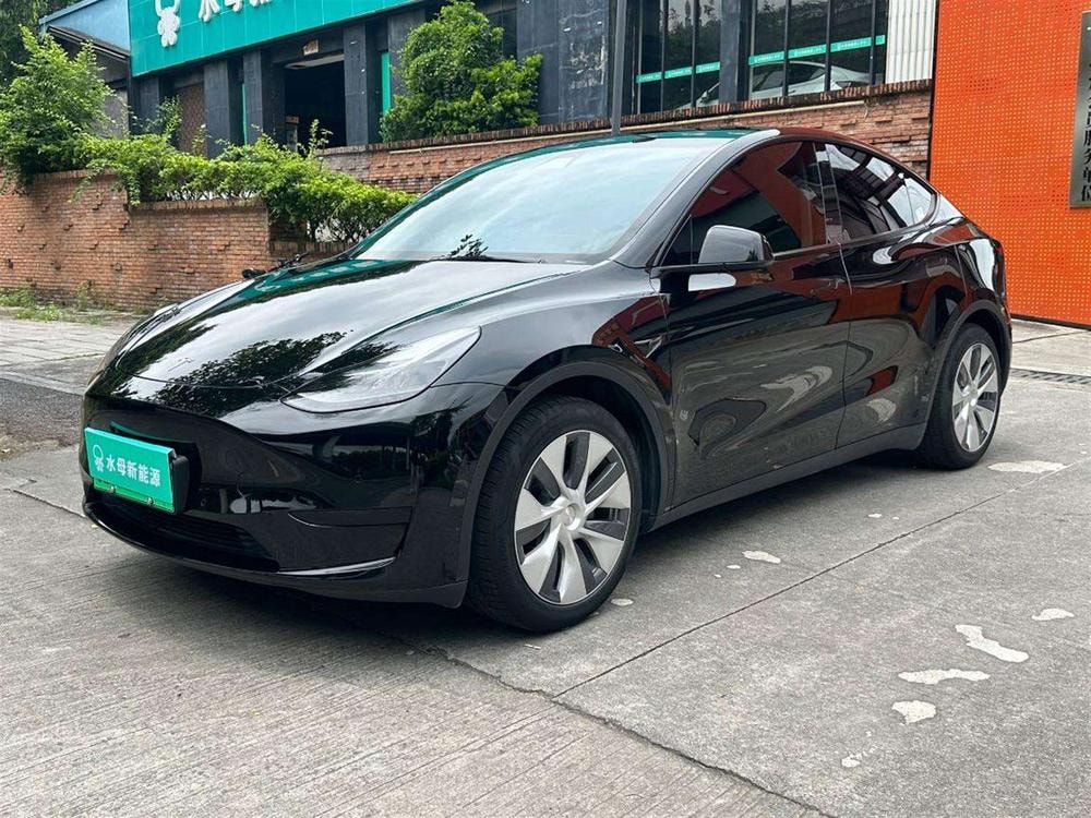Tesla Model Y 2022 — фото автомобиля