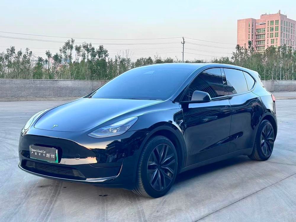 Tesla Model Y 2022 — фото автомобиля