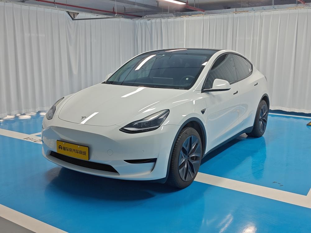 Tesla Model Y 2022 — фото автомобиля
