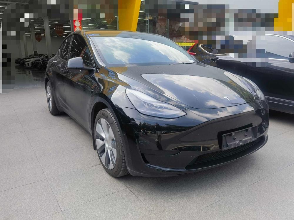 Tesla Model Y 2022 — фото автомобиля