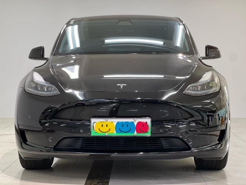 Tesla Model Y 2022 — фото автомобиля