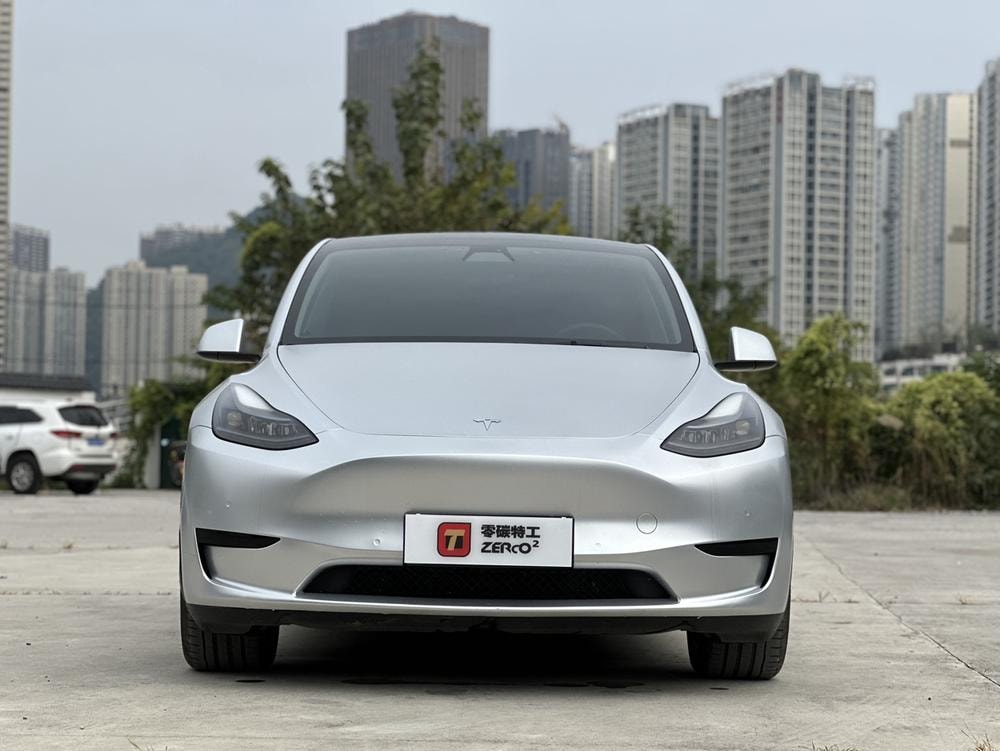 Tesla Model Y 2022 — фото автомобиля