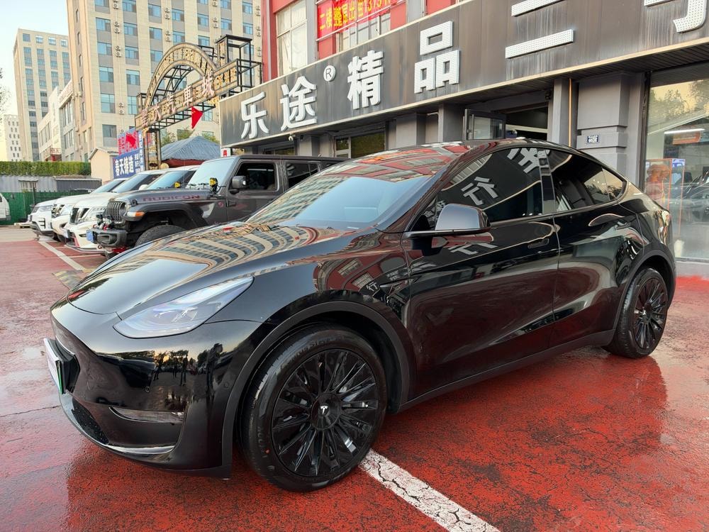Tesla Model Y 2022 — фото автомобиля
