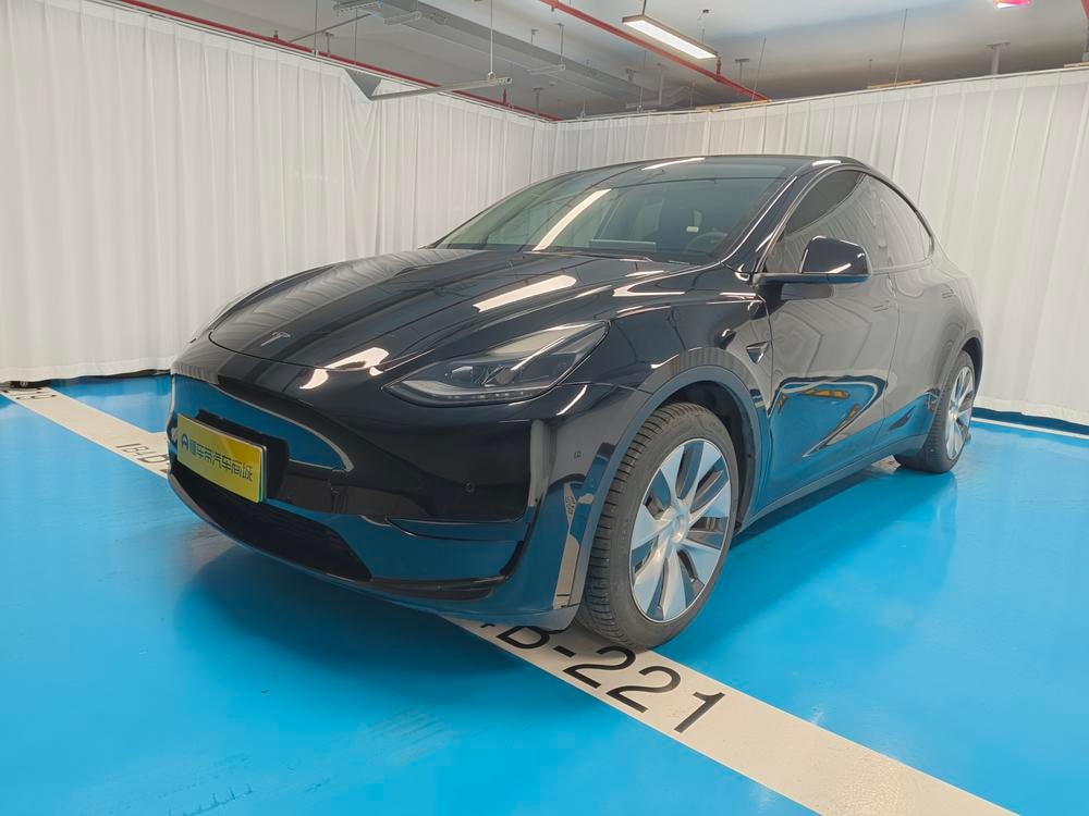 Tesla Model Y 2022 — фото автомобиля