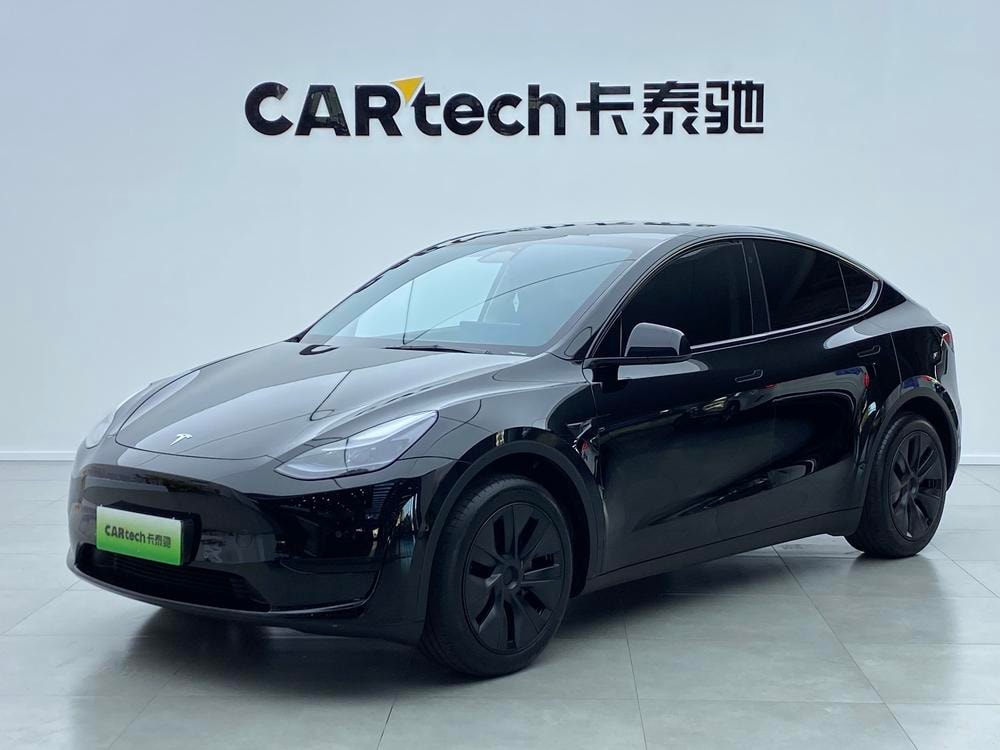 Tesla Model Y 2023 — фото автомобиля