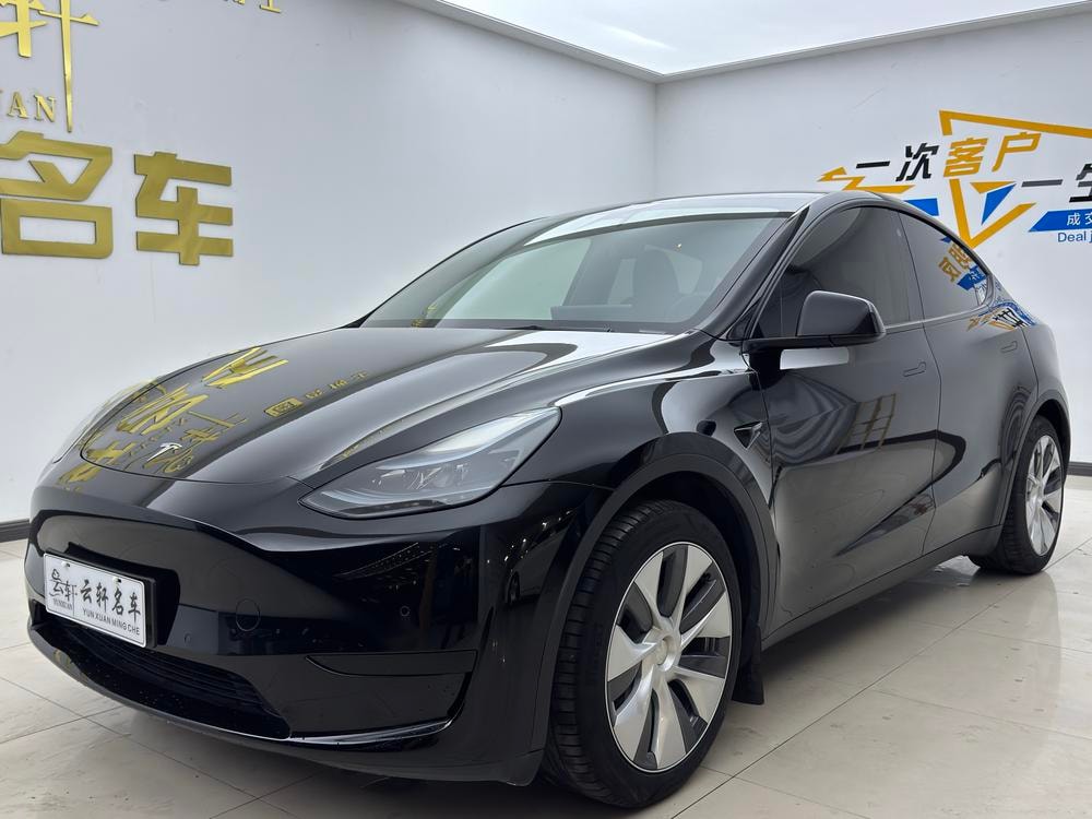Tesla Model Y 2022 — фото автомобиля
