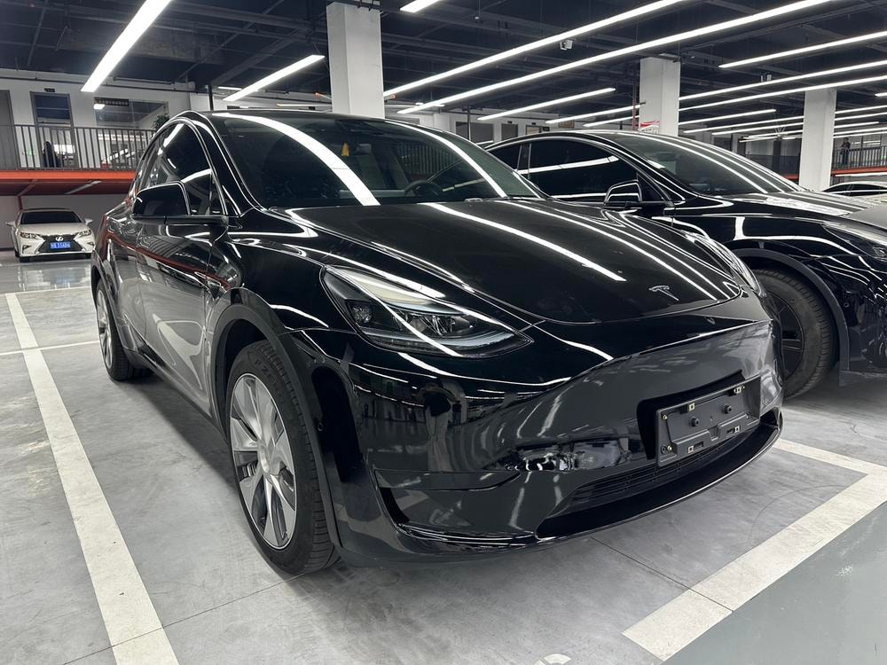 Tesla Model Y 2022 — фото автомобиля