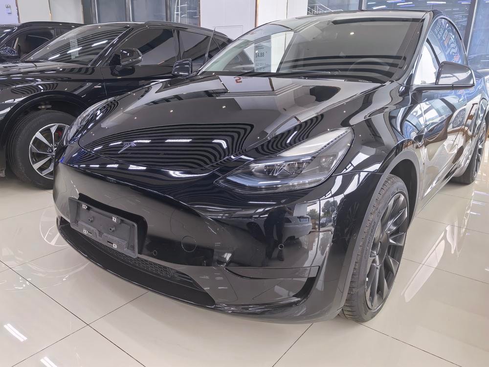 Tesla Model Y 2022 — фото автомобиля