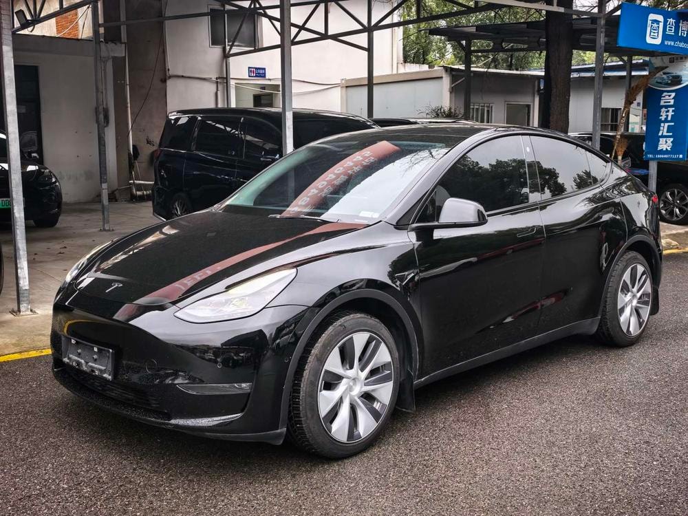 Tesla Model Y 2022 — фото автомобиля
