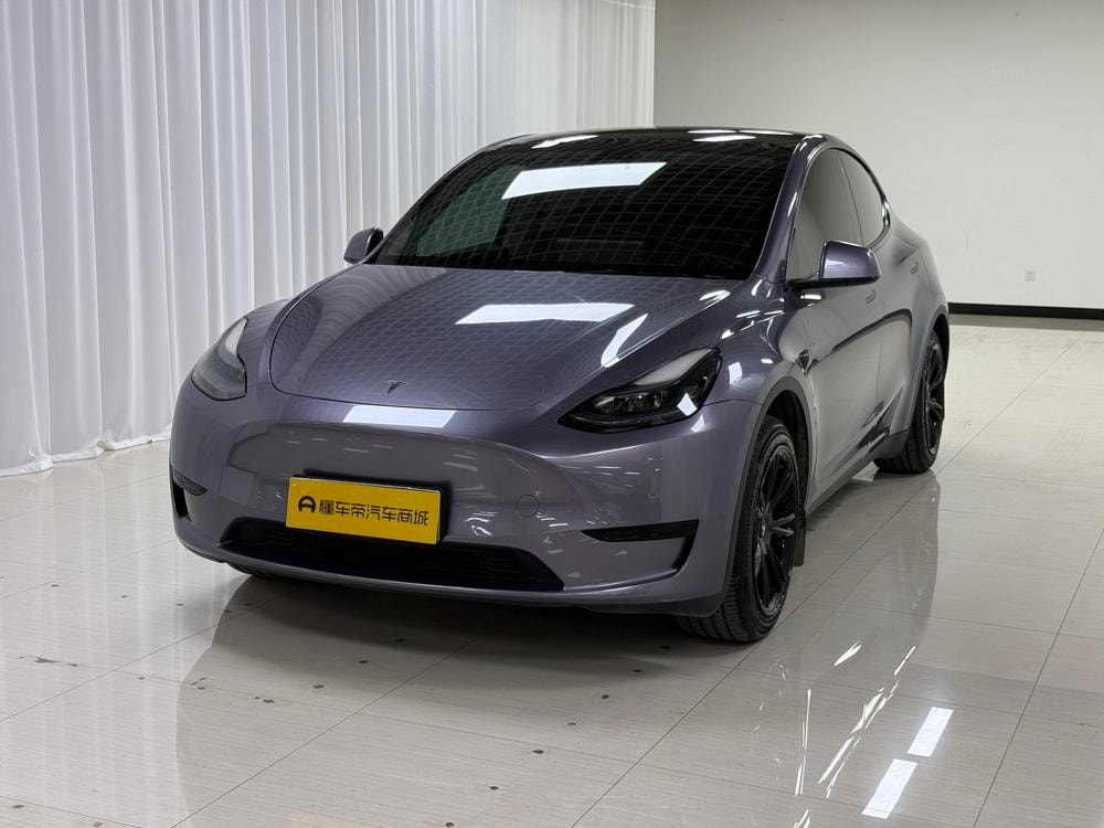 Tesla Model Y 2023 — фото автомобиля