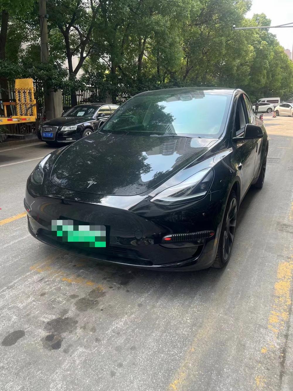 Tesla Model Y 2021 — фото автомобиля