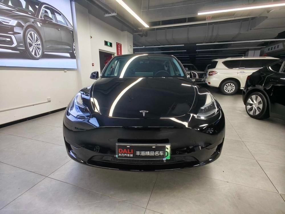 Tesla Model Y 2021 — фото автомобиля