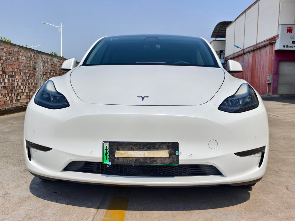 Tesla Model Y 2021 — фото автомобиля