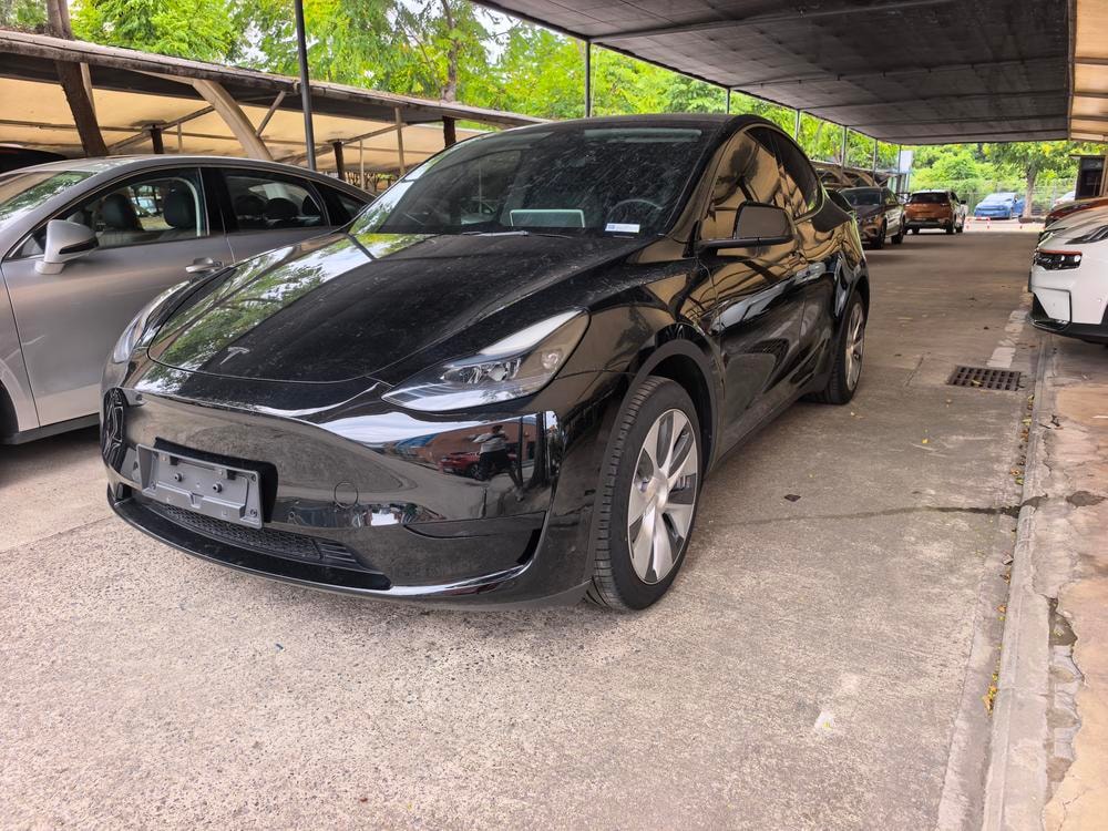 Tesla Model Y 2022 — фото автомобиля