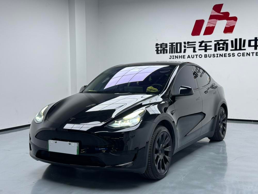 Tesla Model Y 2023 — фото автомобиля 1