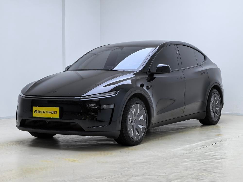 Tesla Model Y L 2026 — фото автомобиля