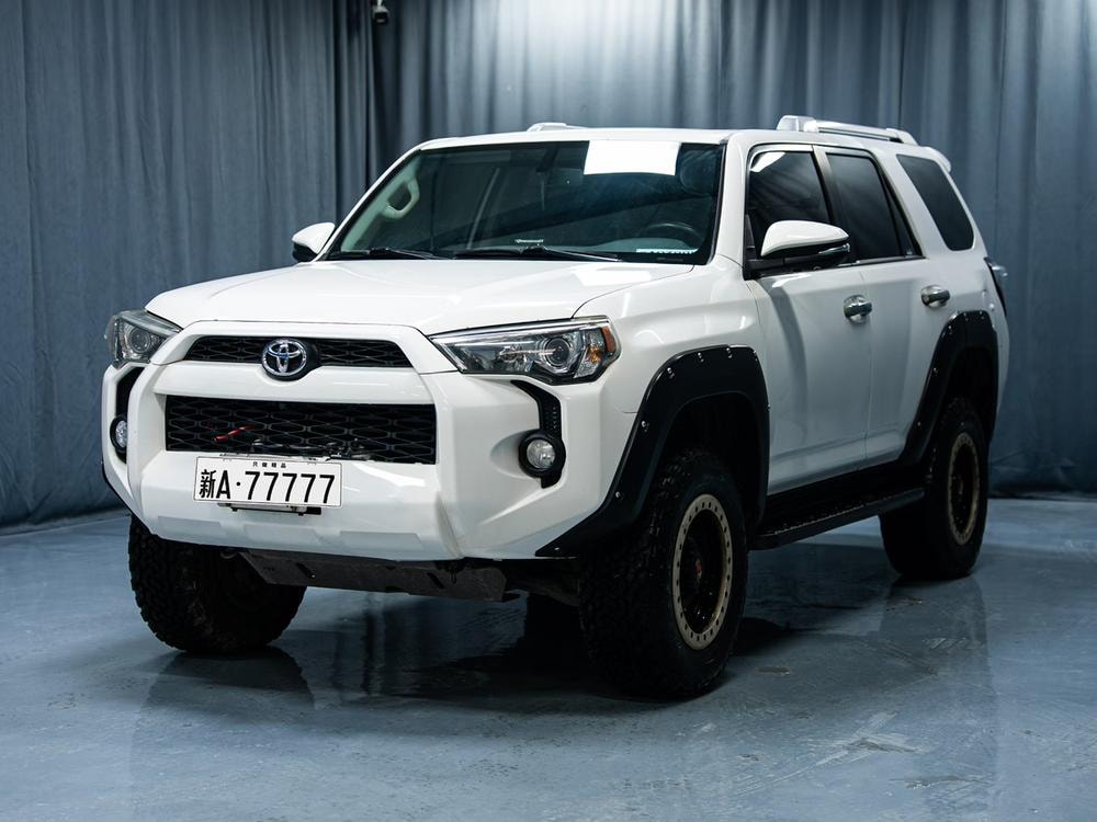 Toyota 4Runner 2016 — фото автомобиля