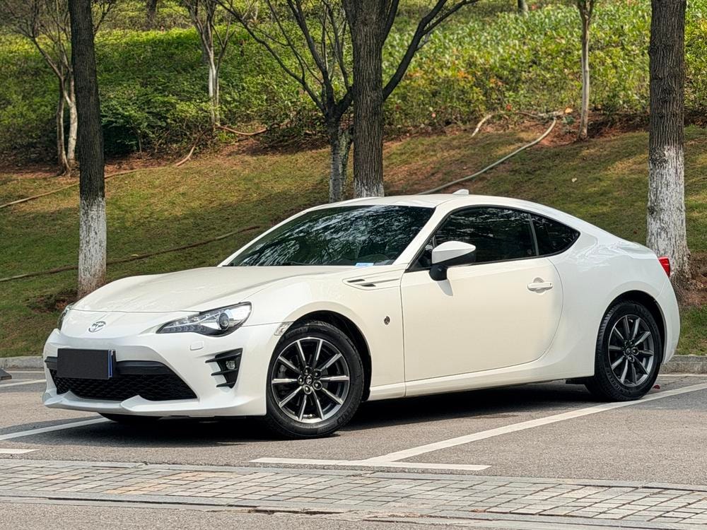 Toyota 86 2017 — фото автомобиля