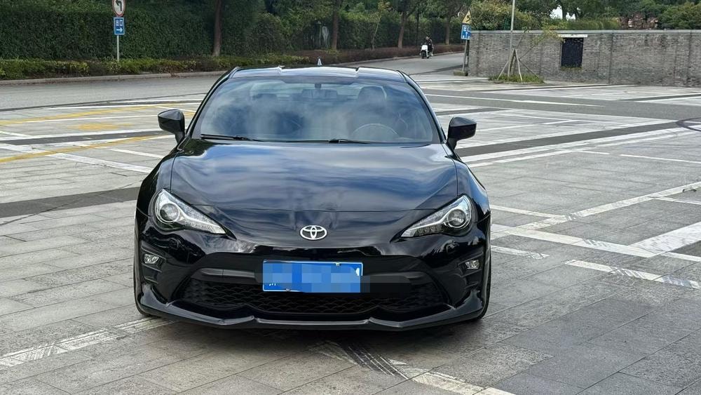 Toyota 86 2017 — фото автомобиля