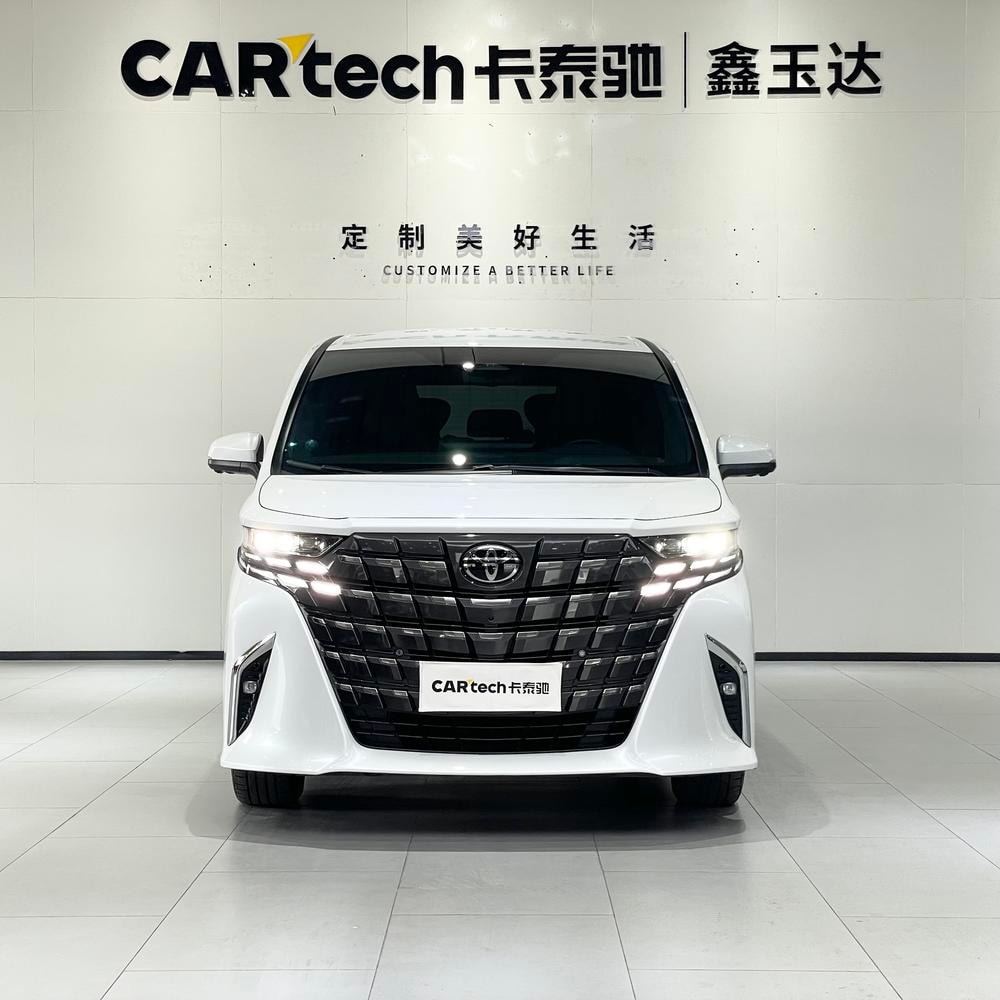 Toyota Alphard 2024 — фото автомобиля 1