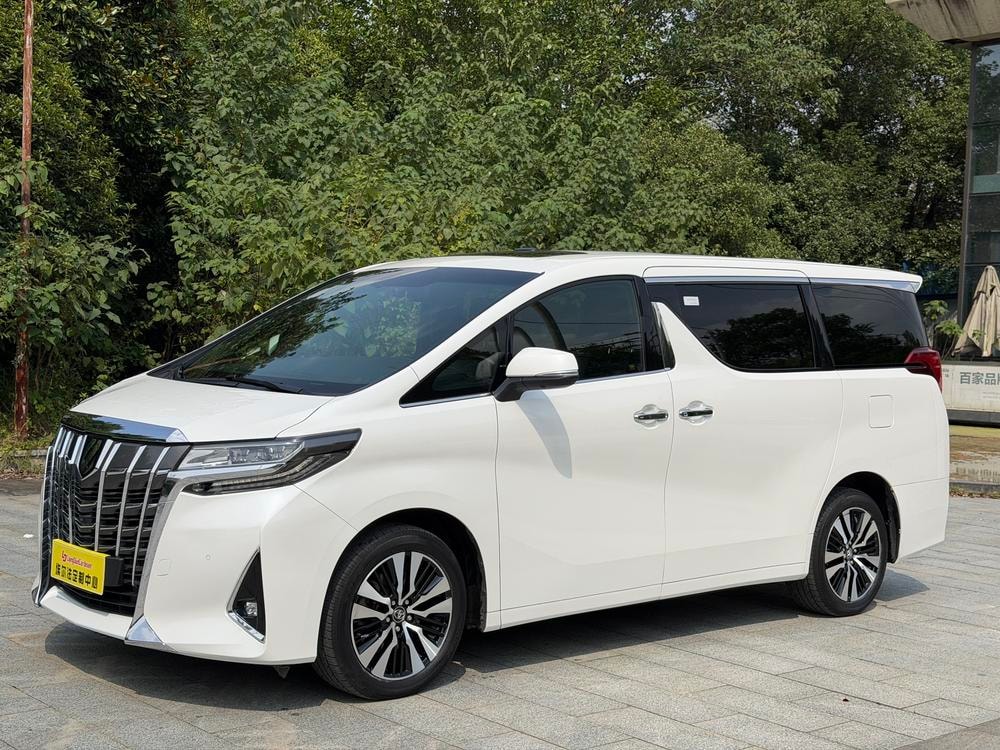Toyota Alphard 2018 — фото автомобиля