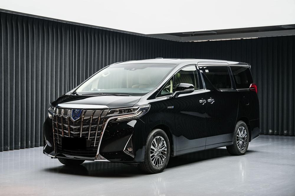 Toyota Alphard 2019 — фото автомобиля