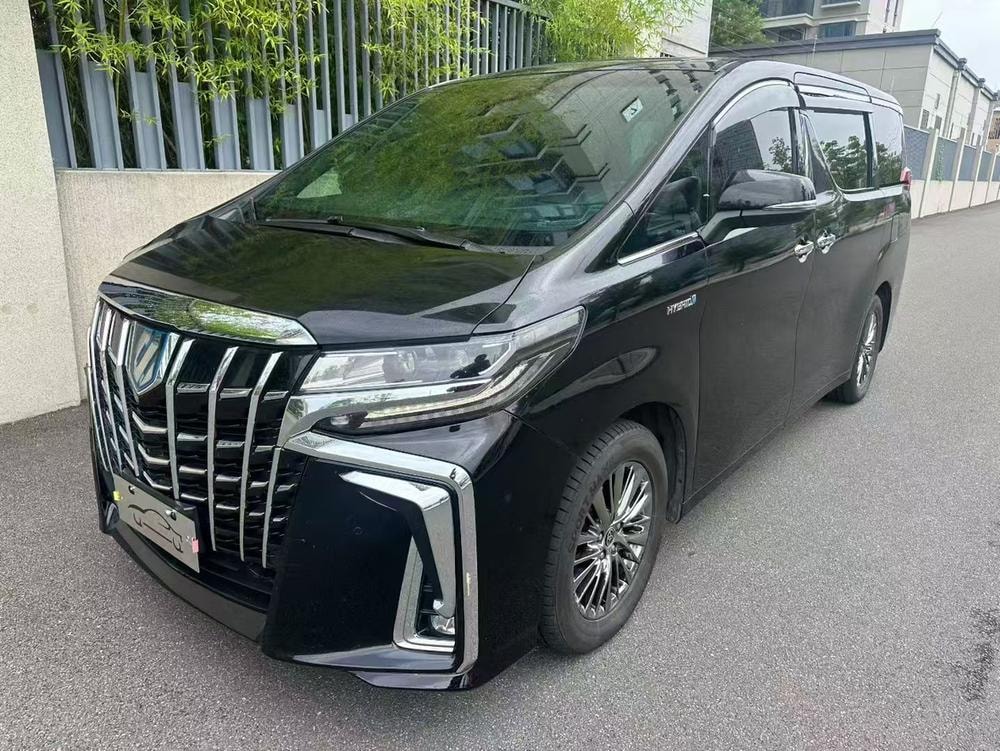 Toyota Alphard 2021 — фото автомобиля