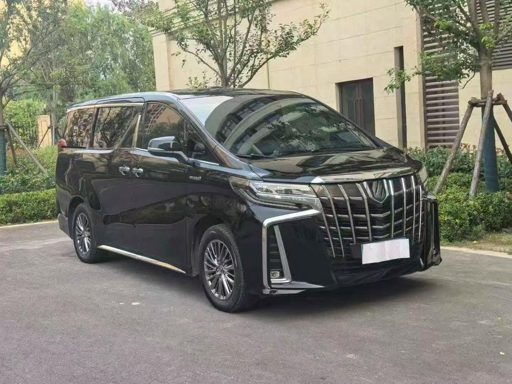 Toyota Alphard 2021 — фото автомобиля