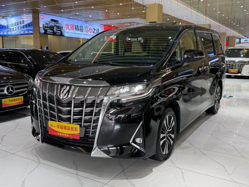 Toyota Alphard 2018 — фото автомобиля