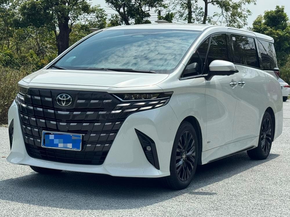 Toyota Alphard 2023 — фото автомобиля