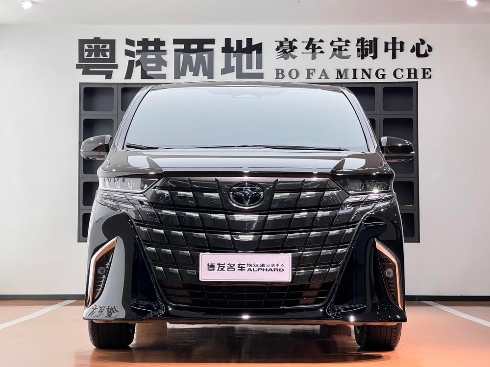 Toyota Alphard 2023 — фото автомобиля