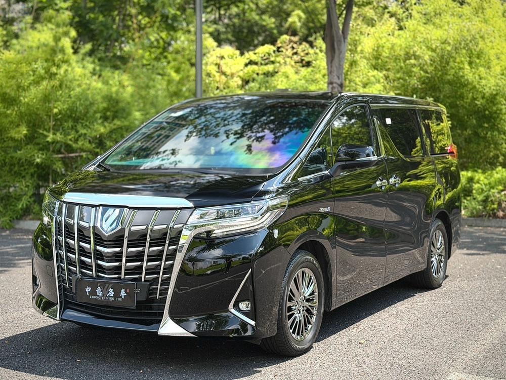 Toyota Alphard 2021 — фото автомобиля