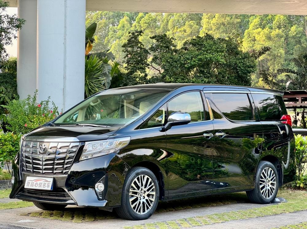 Toyota Alphard 2018 — фото автомобиля