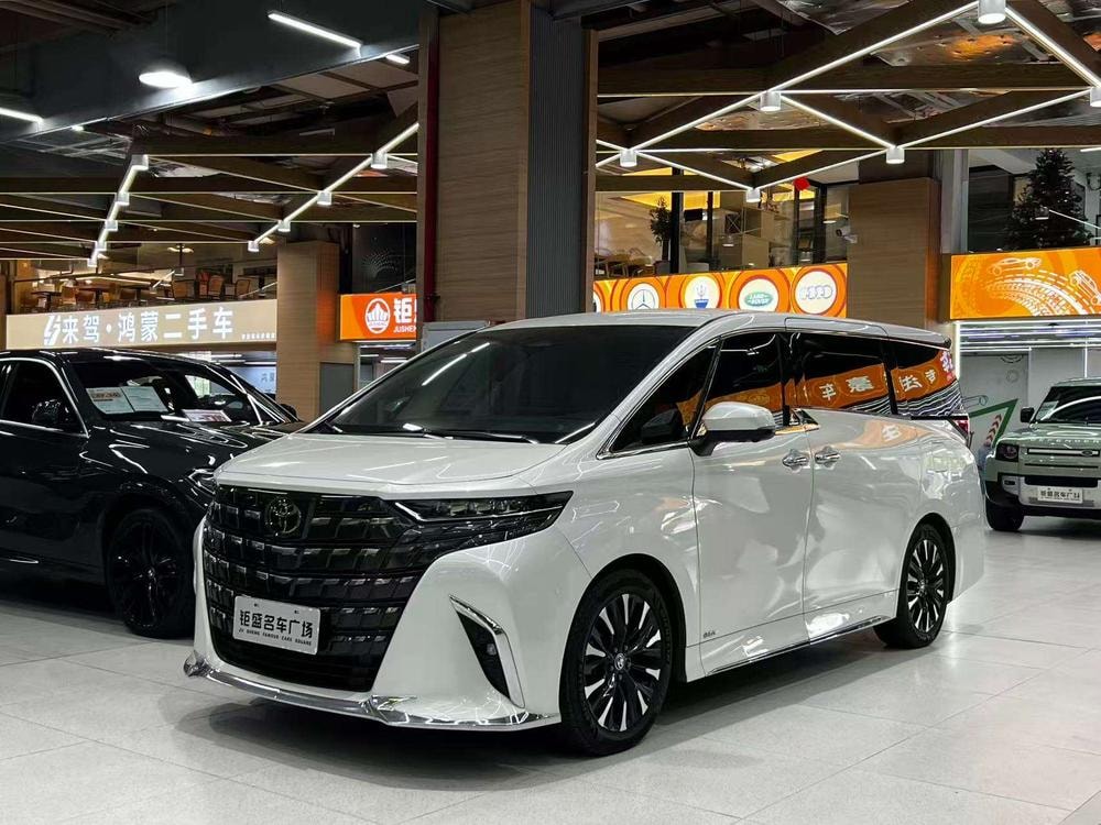 Toyota Alphard 2023 — фото автомобиля