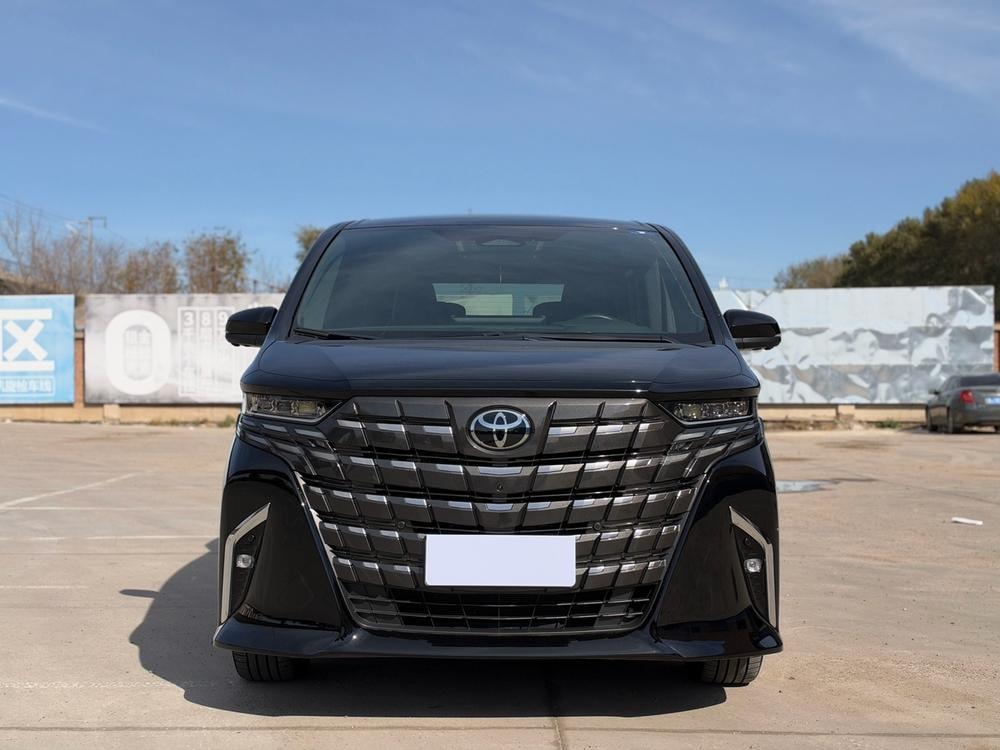 Toyota Alphard 2024 — фото автомобиля