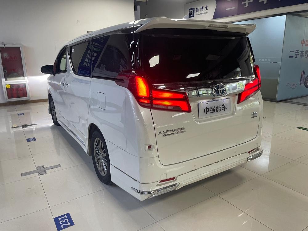 Toyota Alphard 2020 — фото автомобиля