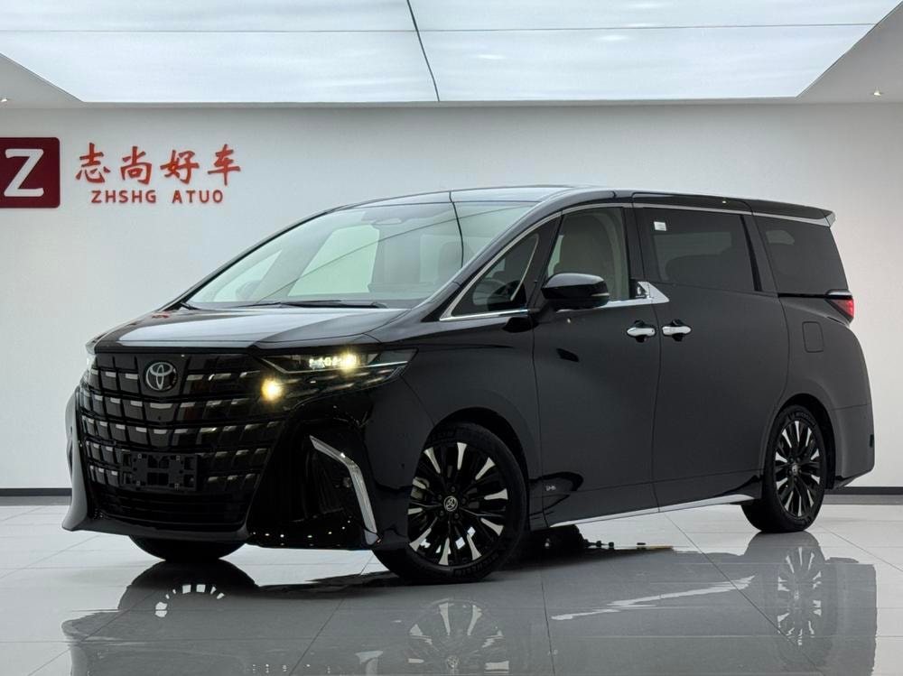 Toyota Alphard 2023 — фото автомобиля 1