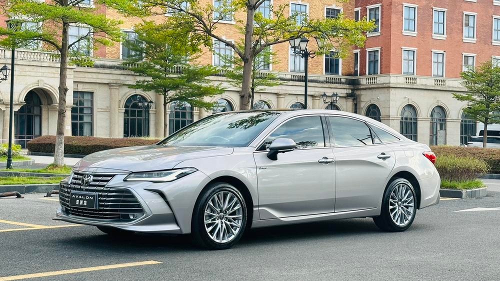 Toyota Avalon 2024 — фото автомобиля
